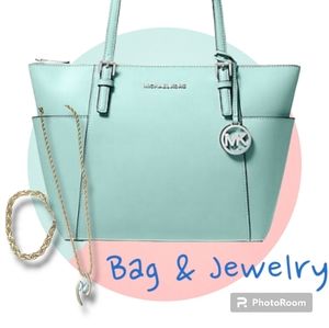 Jet Set Large Crossgrain Leather Tote & Jewelry